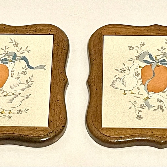 Vintage Goodwood Ceramic Tile Trivet Geese w/Apple Blue  Rubber Feet Wall Accent - Picture 4 of 9